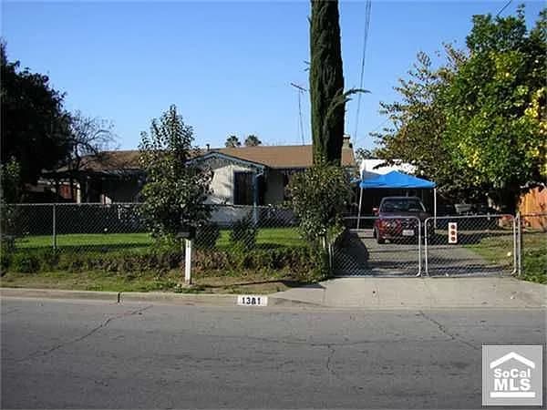1381 Weber St