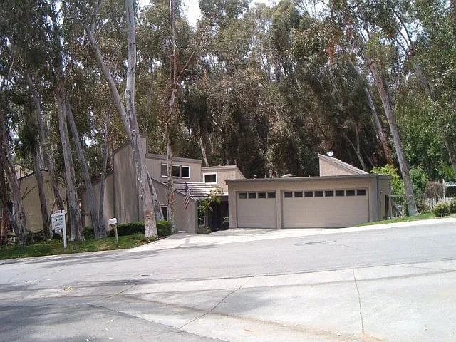22361 Fallen Leaf Rd