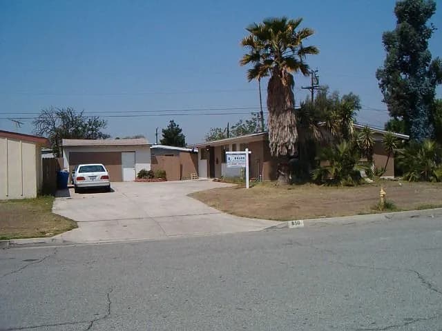 850 N Vista Ave